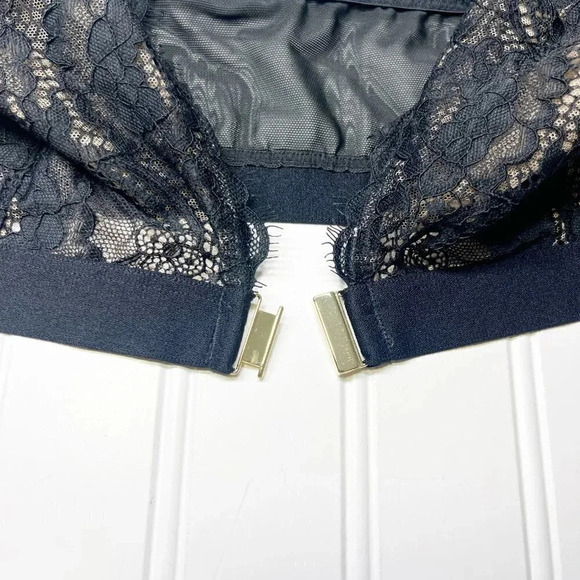 Cacique - Lane Bryant Black Lace Unlined Strappy Back Front Closure Bralette 44C - Picture 3 of 6